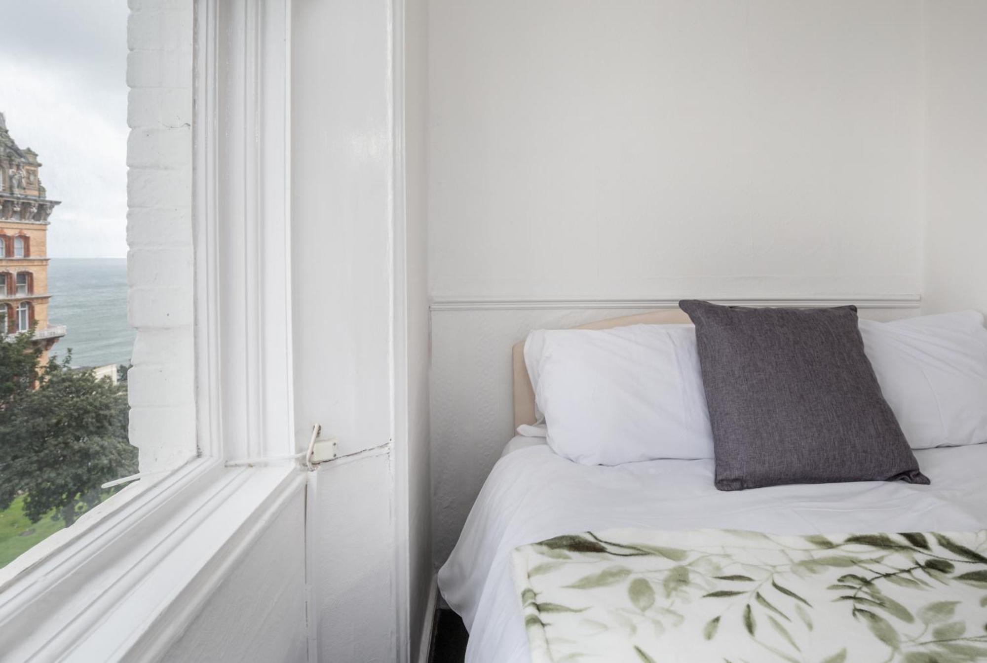 Serenity Guest House Скарборо Экстерьер фото