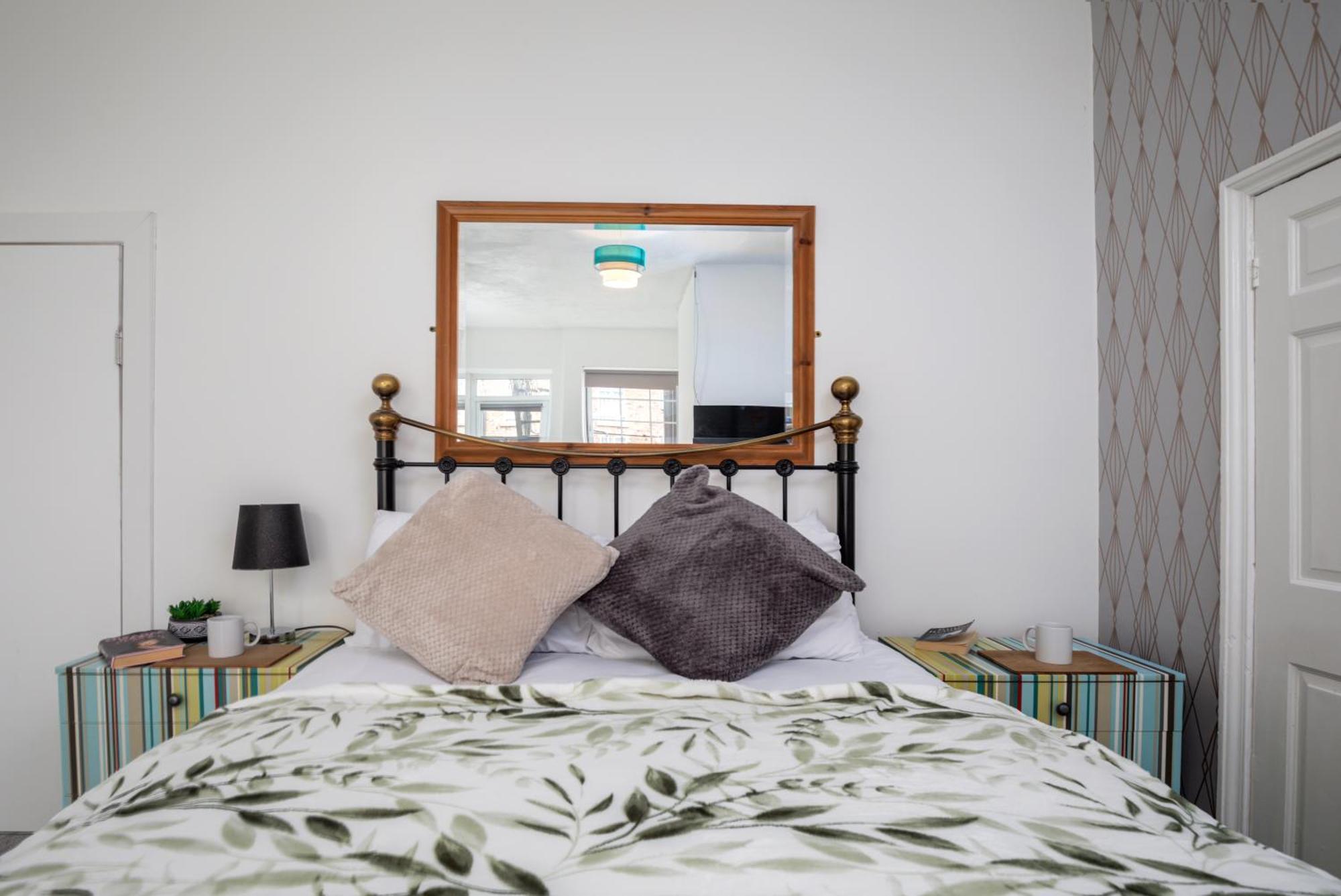 Serenity Guest House Скарборо Экстерьер фото
