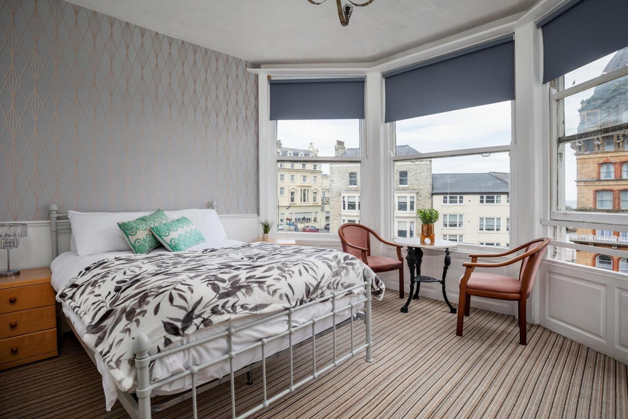 Serenity Guest House Скарборо Экстерьер фото