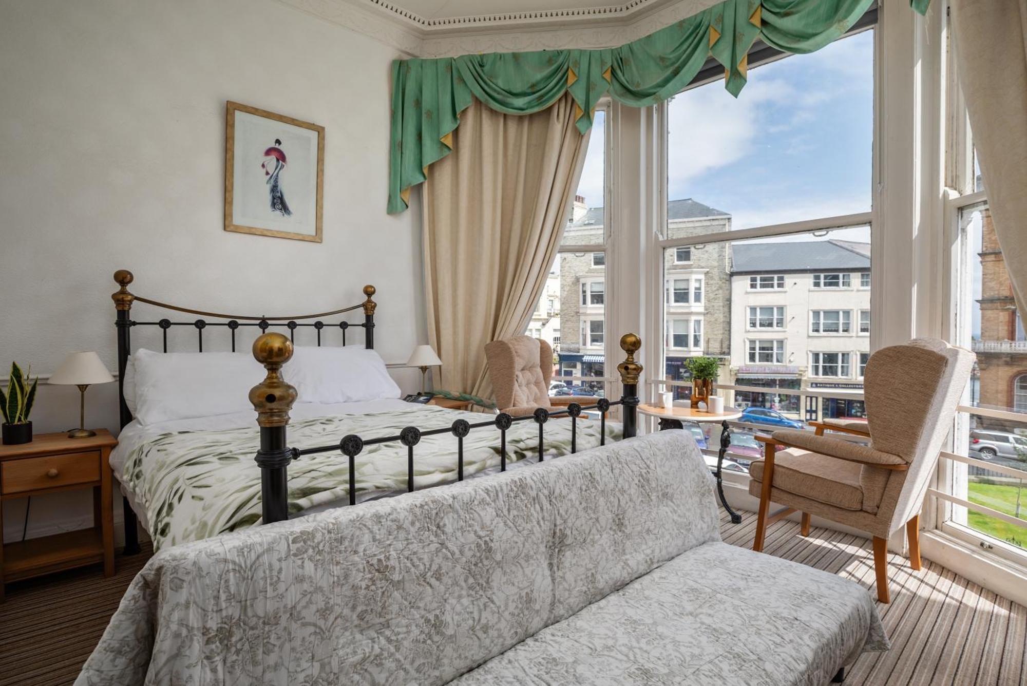 Serenity Guest House Скарборо Экстерьер фото