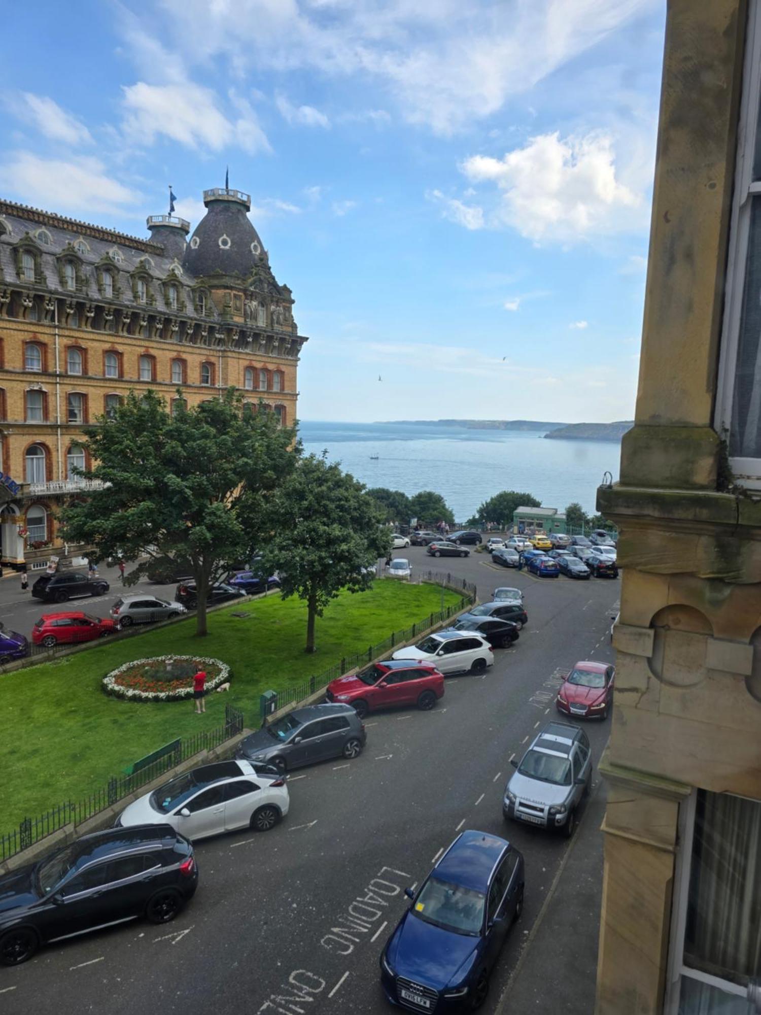 Serenity Guest House Скарборо Экстерьер фото