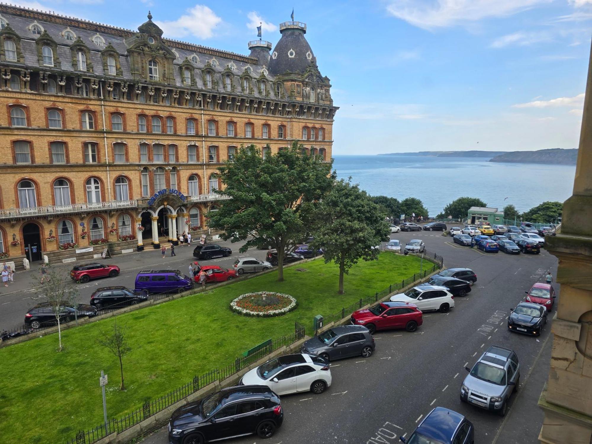 Serenity Guest House Скарборо Экстерьер фото